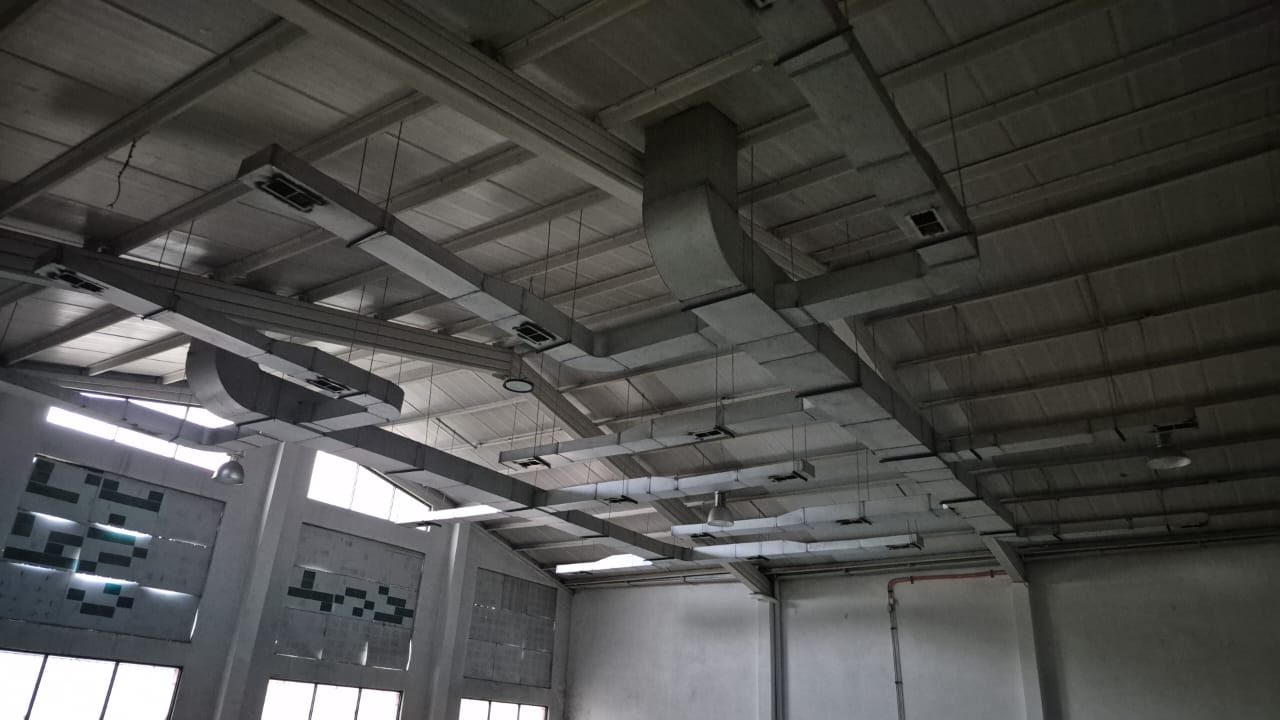 Demolición selectiva en planta industrial